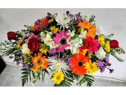 Centro de Mesa Gladiolas Gerberas Rosas